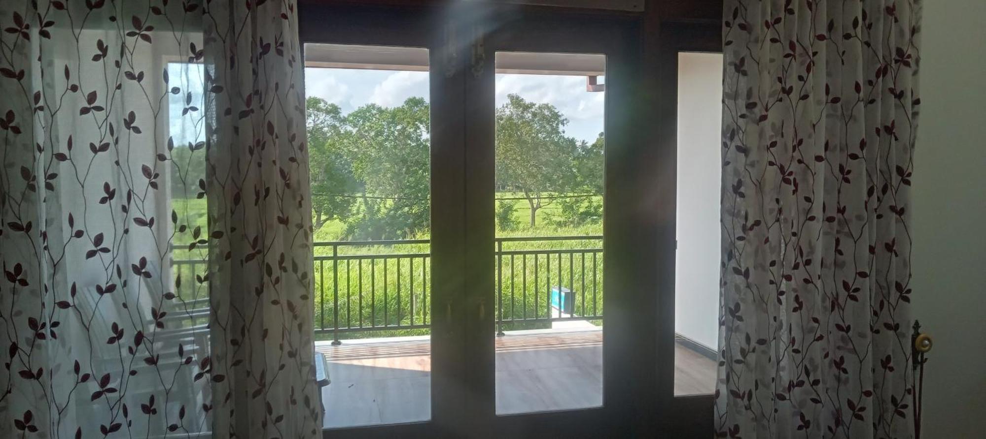 Bliss Lake, Holiday Bungalow, Thissawewa أنرادابورام المظهر الخارجي الصورة